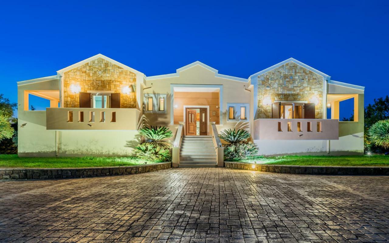 Leone Luxury Villas Kalamákion Exterior foto